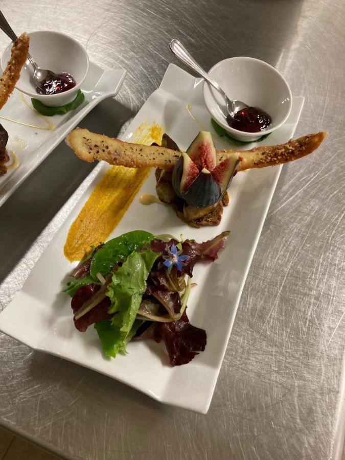 Aux Vieux Arceaux 호텔 Mercuer 외부 사진