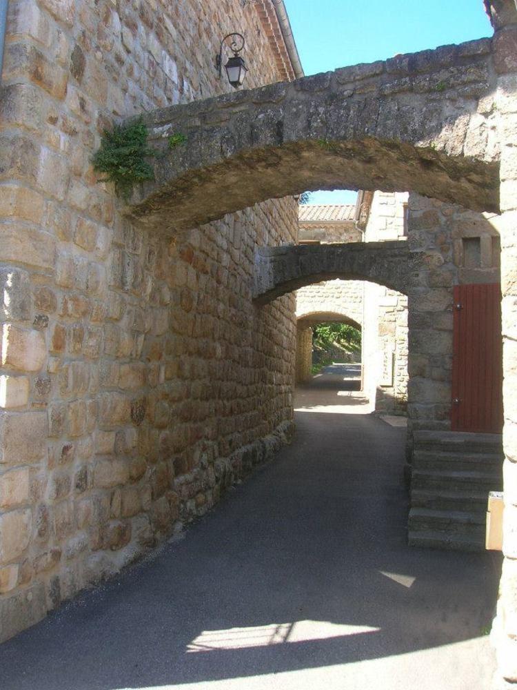 Aux Vieux Arceaux 호텔 Mercuer 외부 사진
