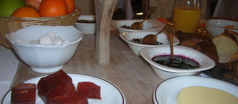 Aux Vieux Arceaux 호텔 Mercuer 외부 사진